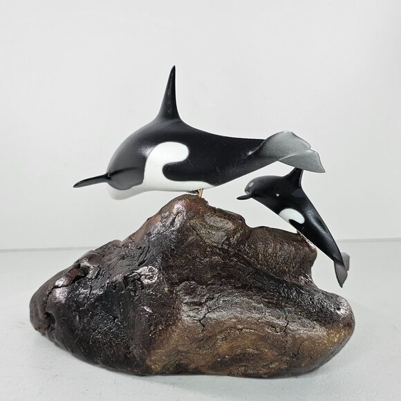 John Perry Killer Whale Mother & Calf Sculpture On Burlwood Base *FLAW* - Picture 7 of 9